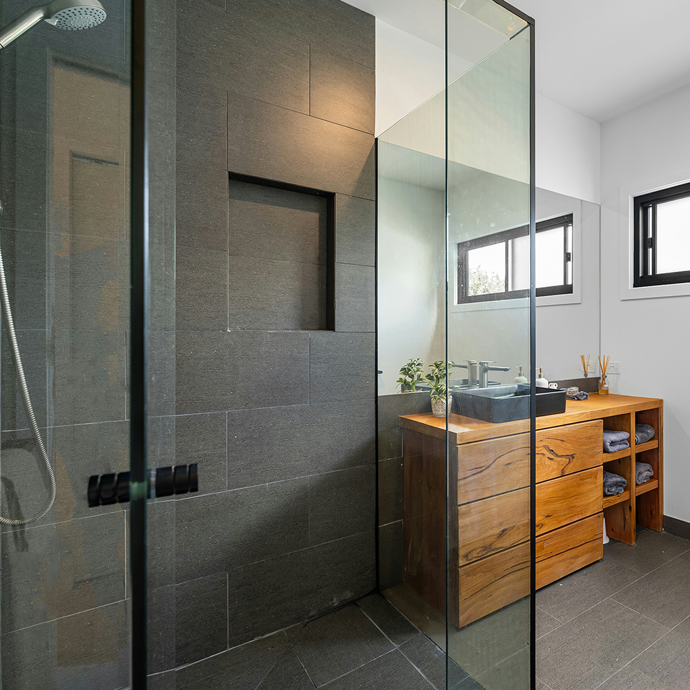 Shower Enclosures & Glass Doors